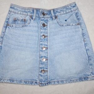 American Eagle size 00 High Waisted button Jean skirt NWT